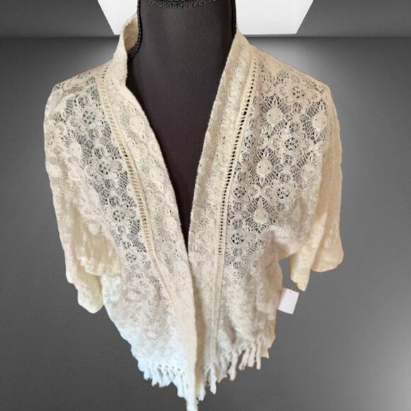 🎉HP!🎉RUFF HEWN Fringe White Floral Lace Shrug Cardigan Size PM - Picture 8 of 8